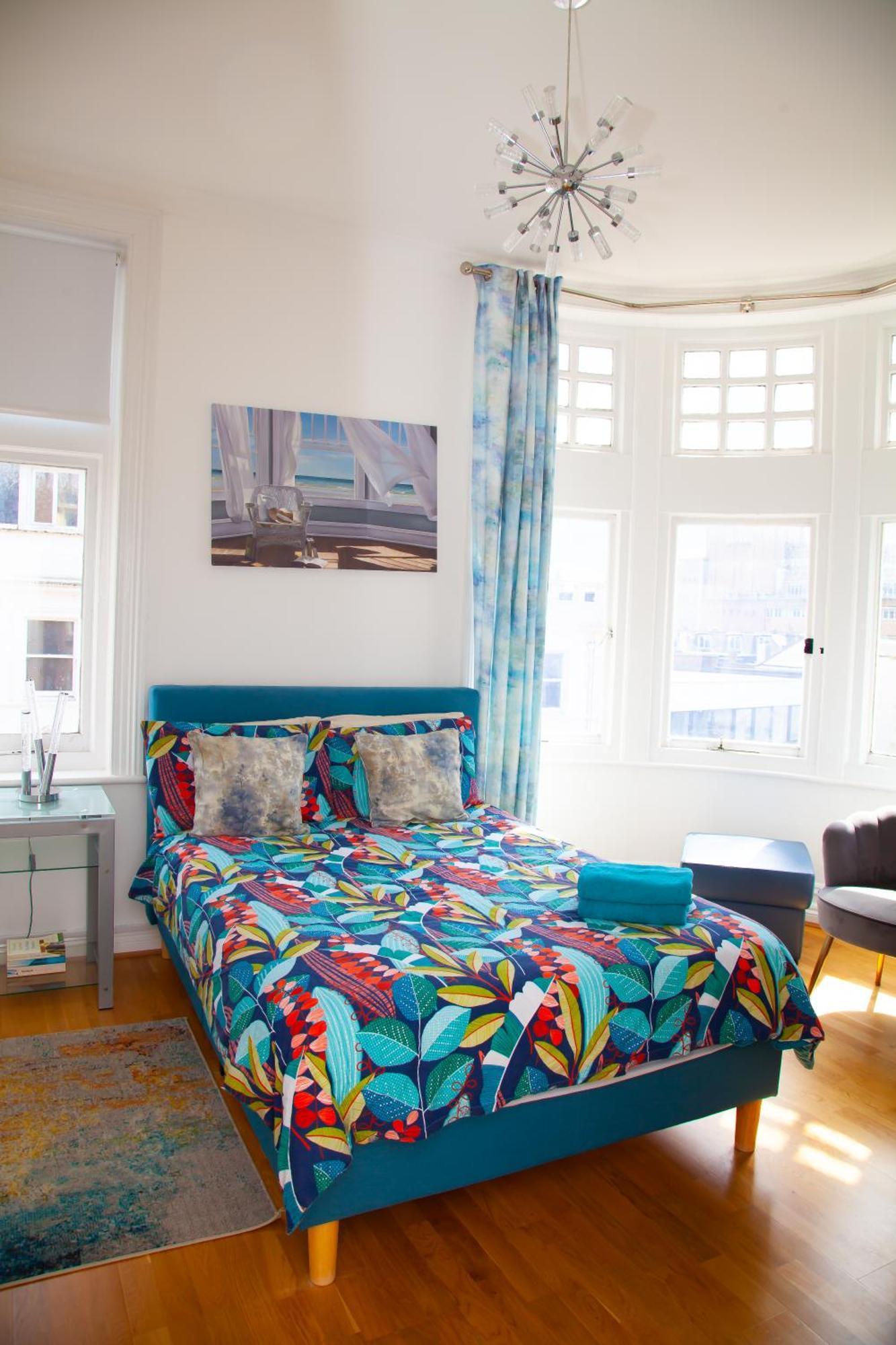Seaside Centre - Large 3br, Wifi, 8 Min Walk Apartment Bournemouth