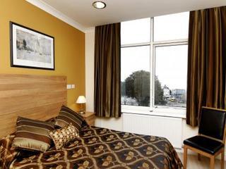 Russell Court 2* Bournemouth