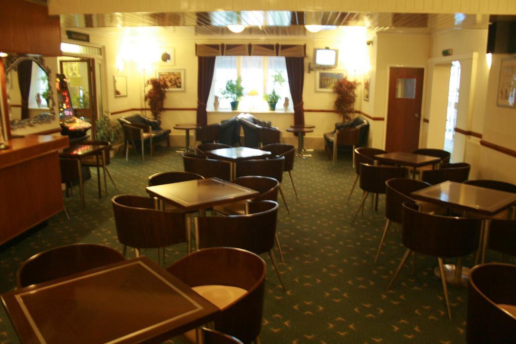 Hotel Russell Court 2*