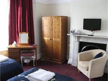 The Carlton Guest house 4*