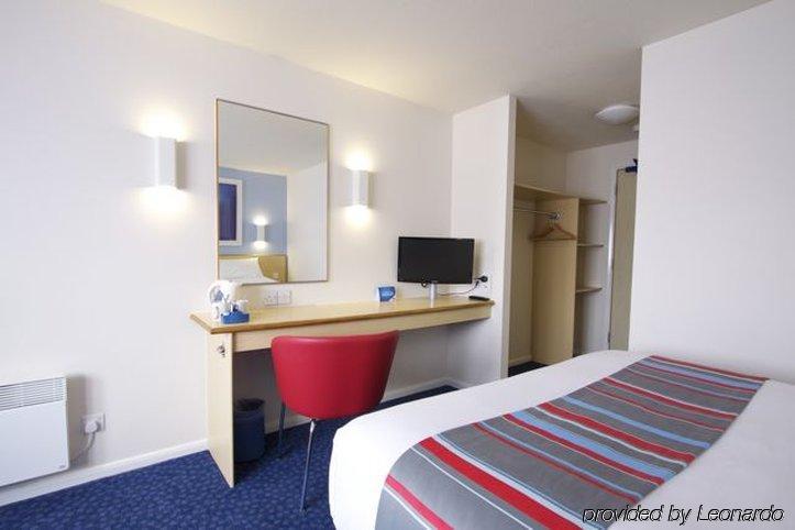 Travelodge Hotel 3*