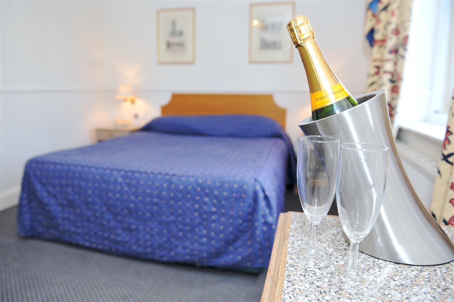 Montague 3* Bournemouth