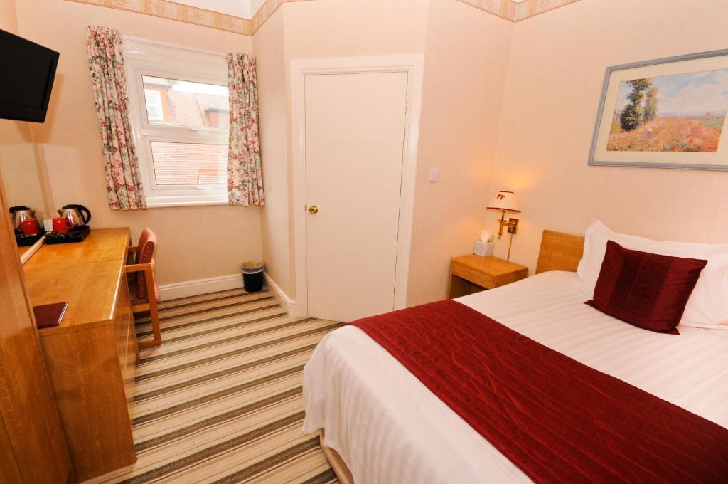 Denewood Guest house
