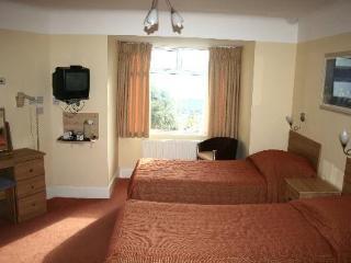 Russell Court Hotel 2*