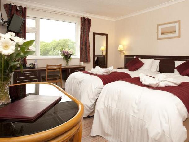 Denewood 3*