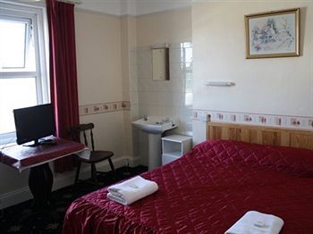 Dolphins Bed & Breakfast Bournemouth