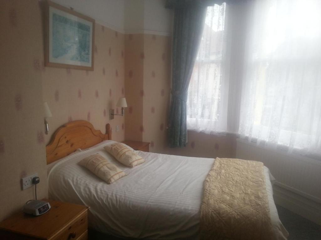 Sandbar House - Family And Couples Only Guest house Bournemouth
