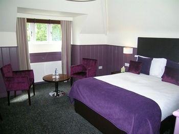 Chalfield Manor Boutique Hotel