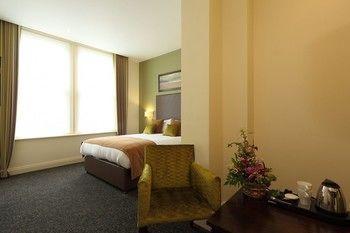 Chalfield Manor Boutique Hotel