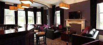 Chalfield Manor Boutique 4*