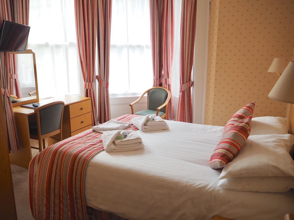 Devon Towers Hotel 3*