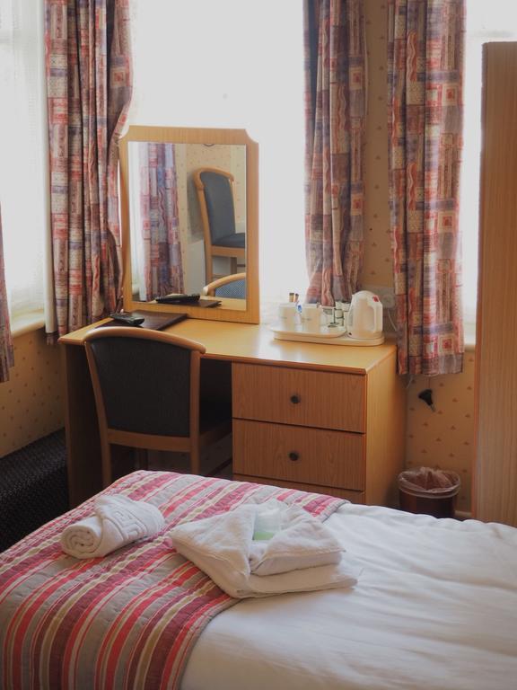 Devon Towers 3*