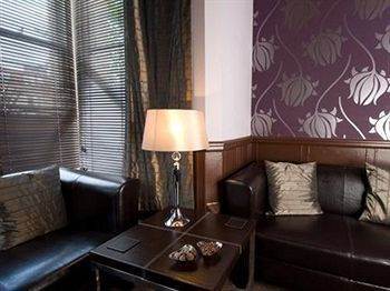 No5 Durley Road - Contemporary Serviced And
