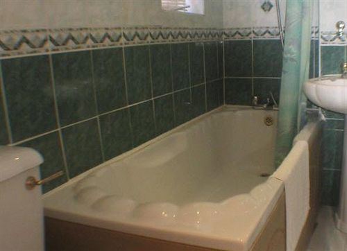 Guest house Sandbar House - Family And Couples Only