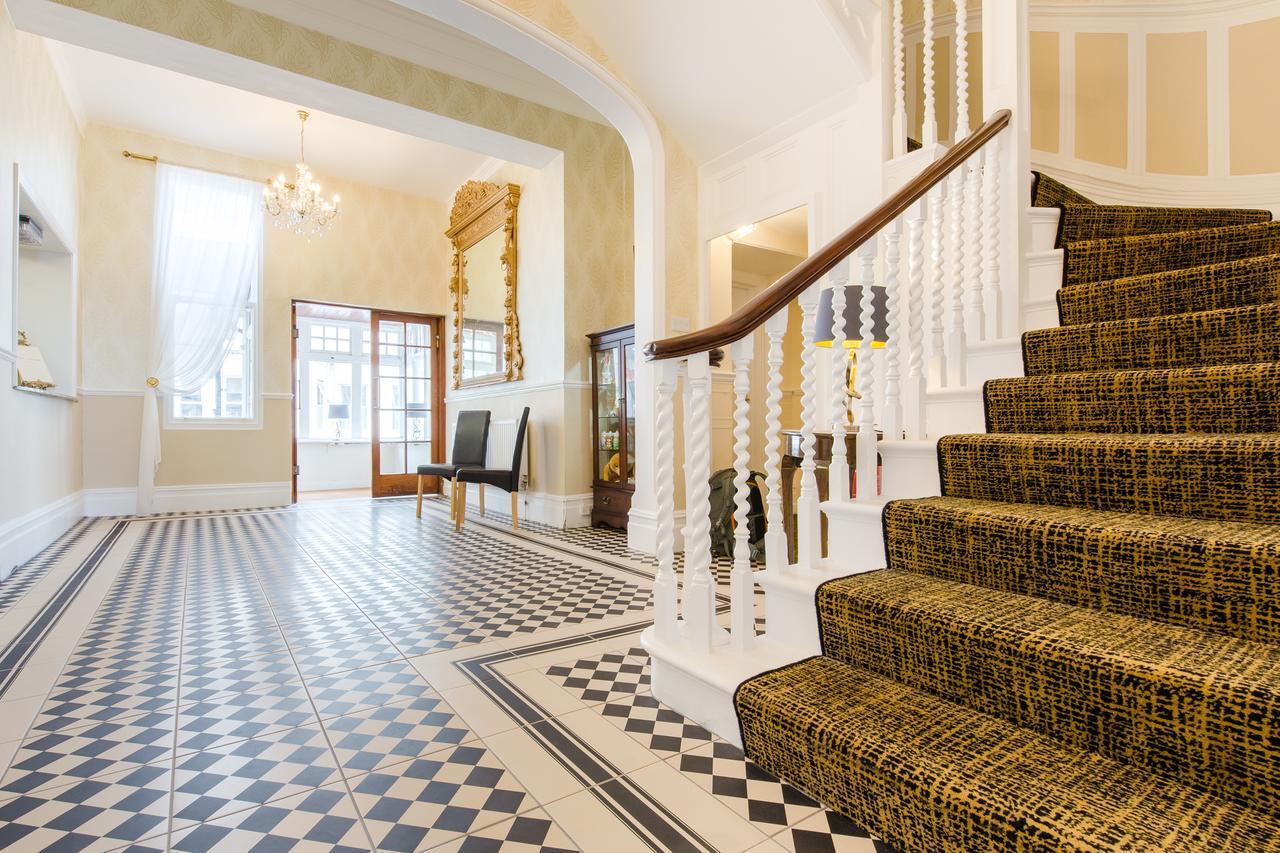 Balmoral 3*