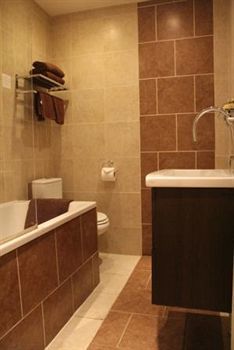 No5 Durley Road - Contemporary Serviced And