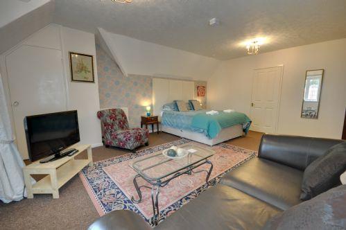 1 The Coach House *