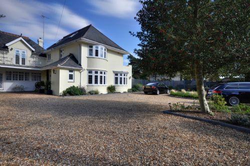 1 The Coach House Holiday home *