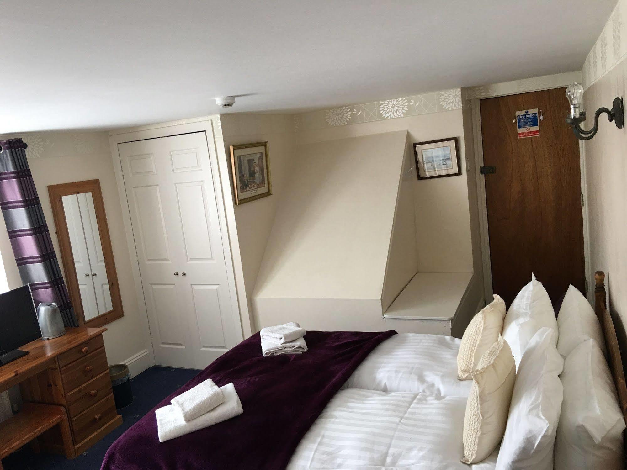 The Carlton Guest house Bournemouth