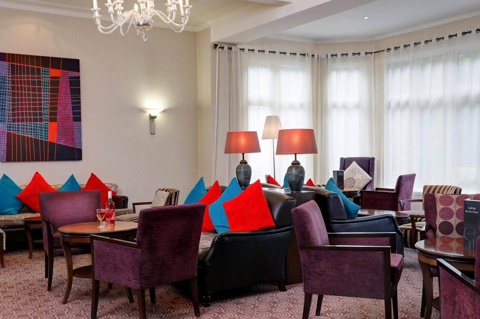 Ibis Styles 4*