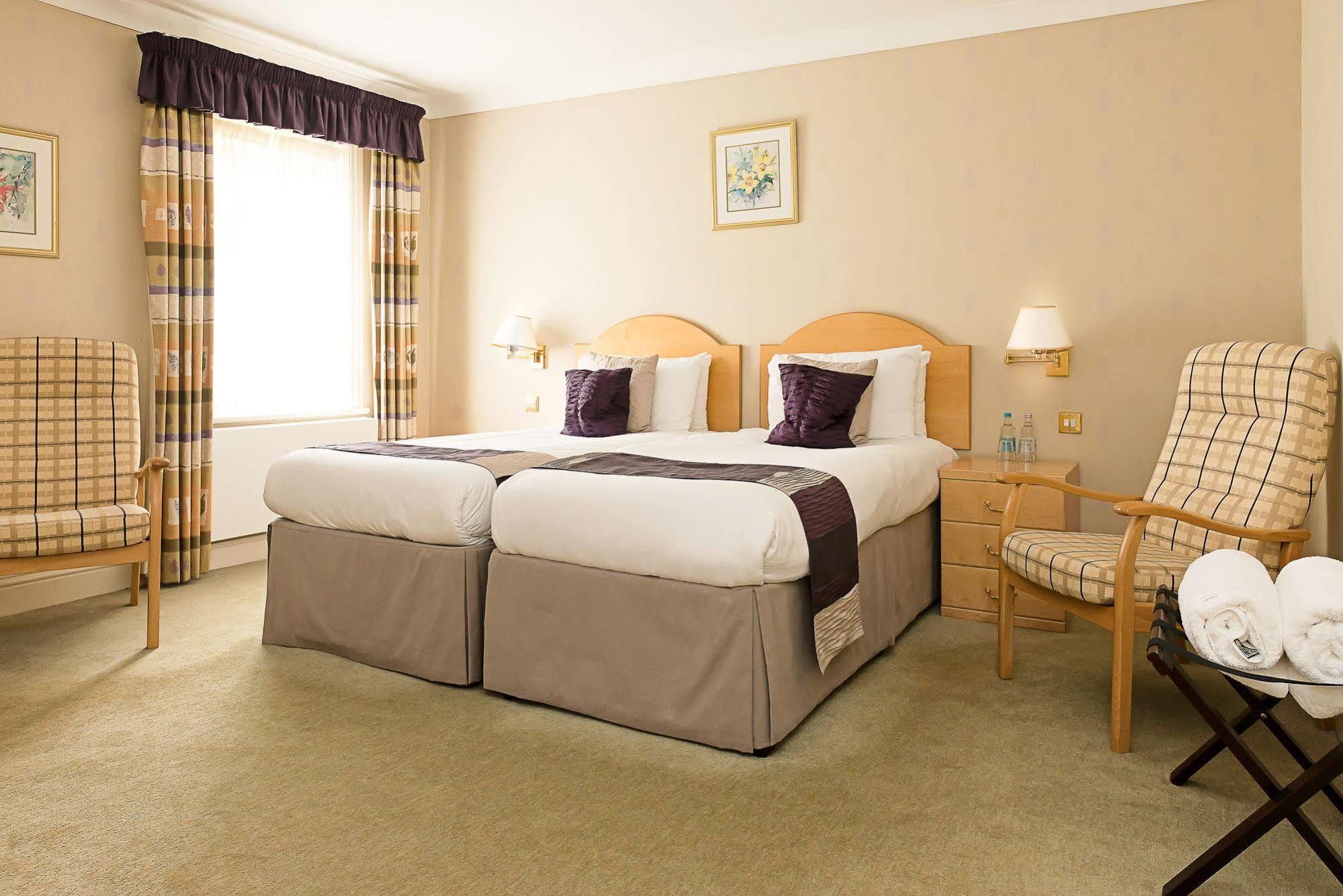 Cliff House Hotel 4*