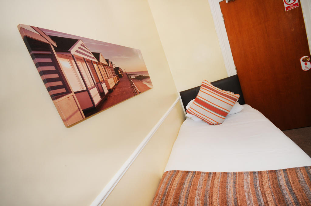 Bed & Breakfast Kantara Bournemouth