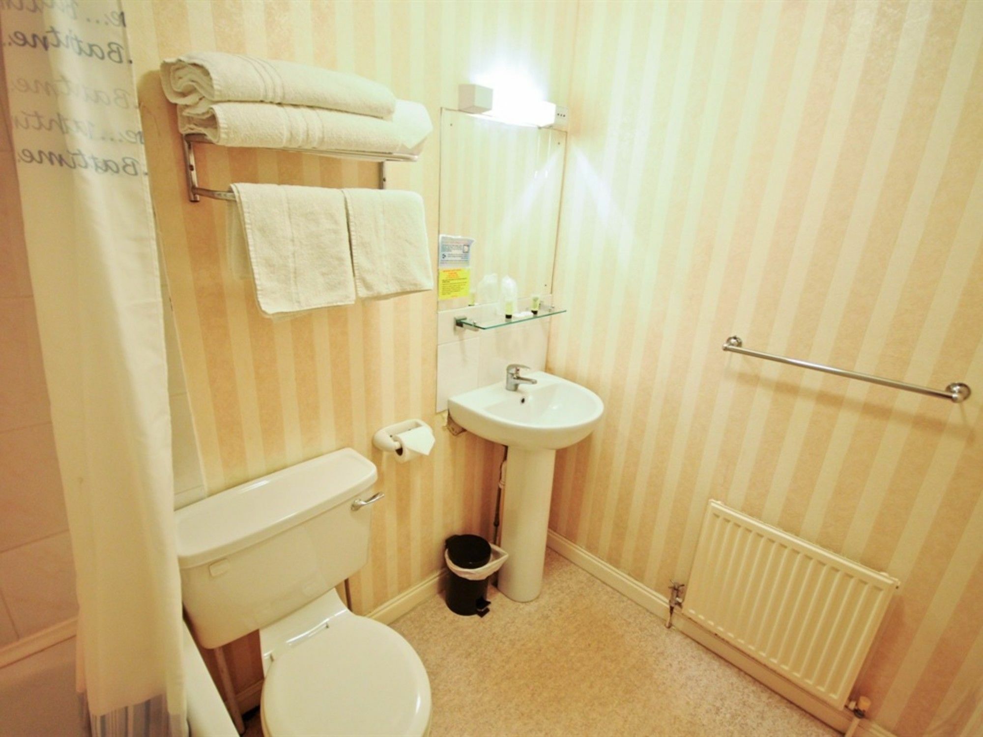 Denewood 3* Bournemouth