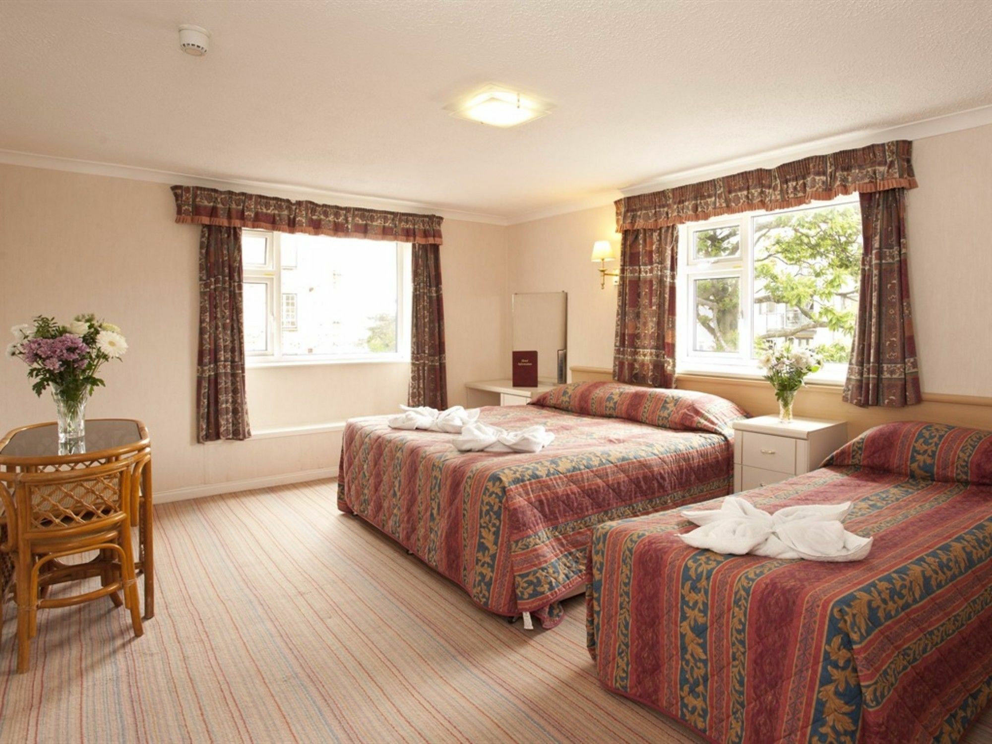 Denewood Guest house 3*