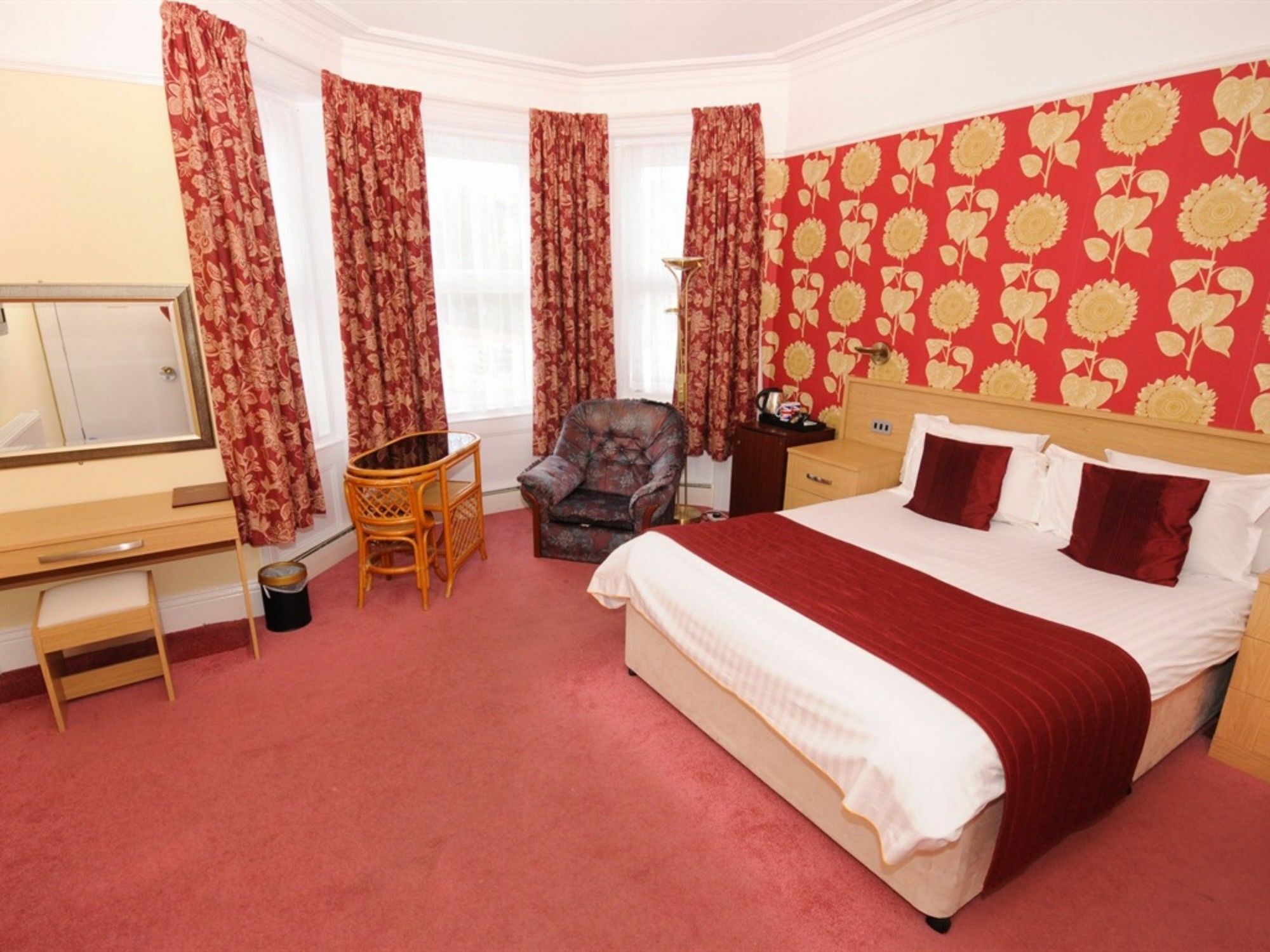 Denewood 3*