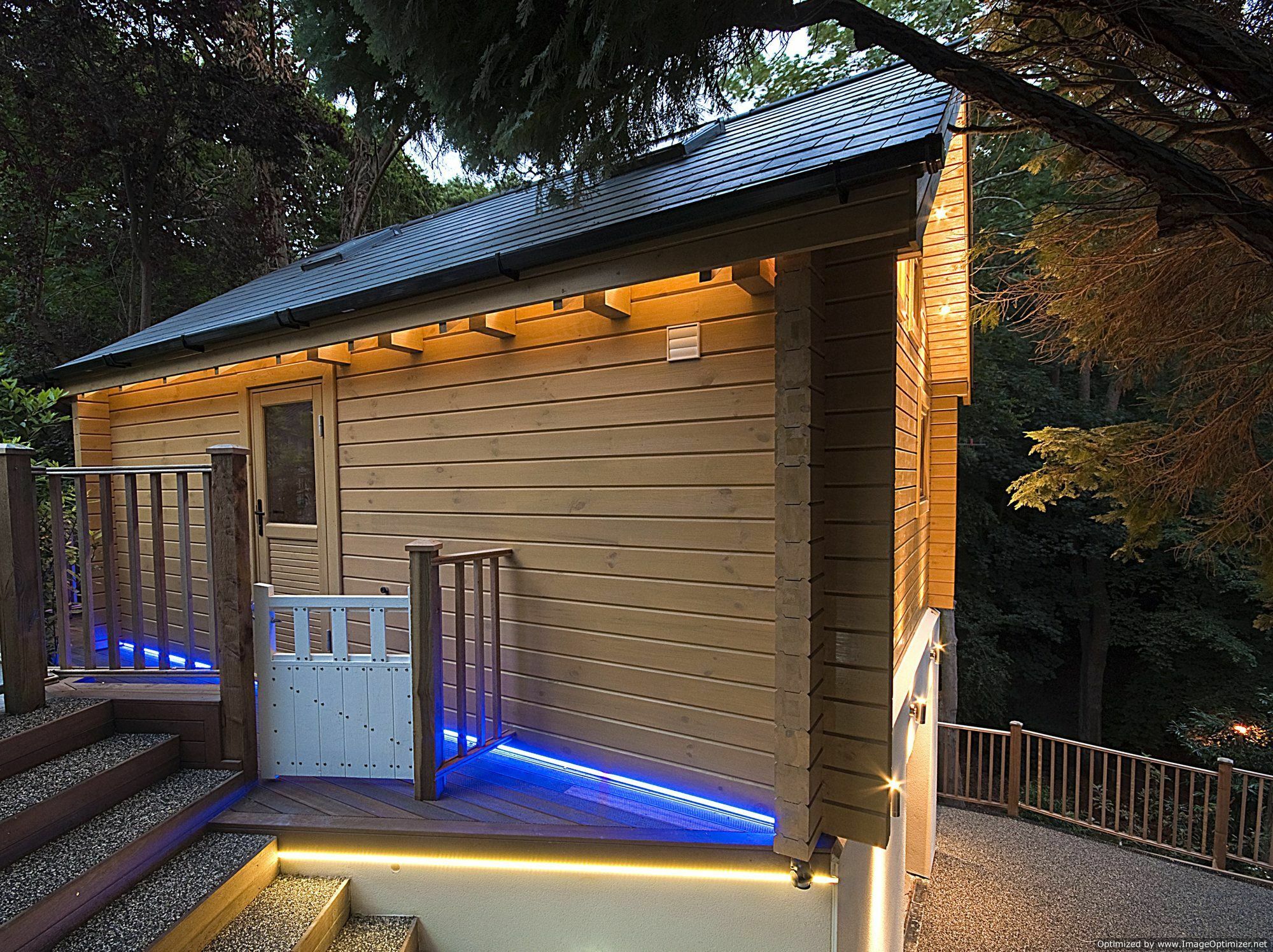 Alum Chine Log Hotel 3*