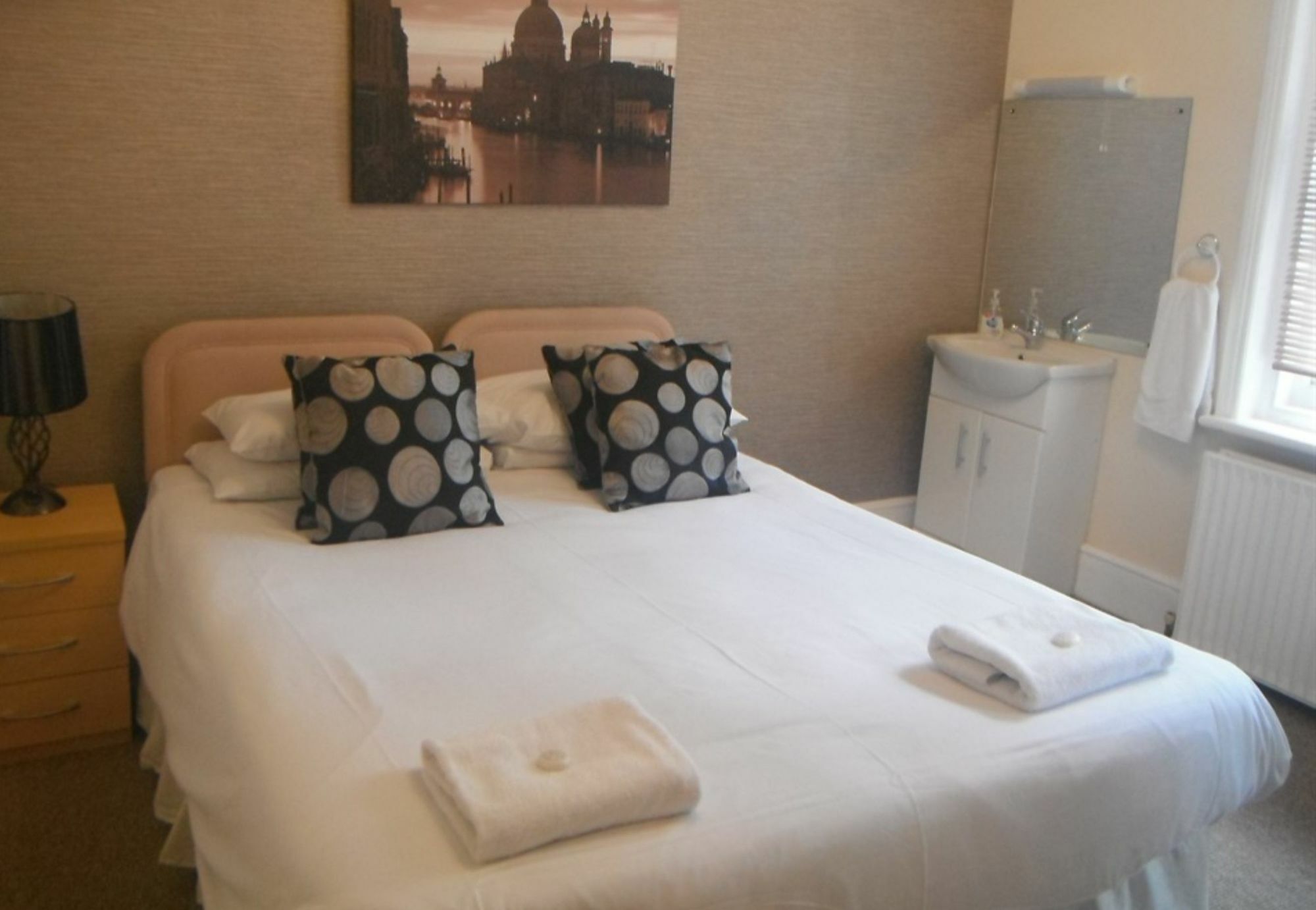 Kantara Bed & Breakfast Bournemouth