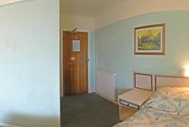 Russell Court Hotel 2*