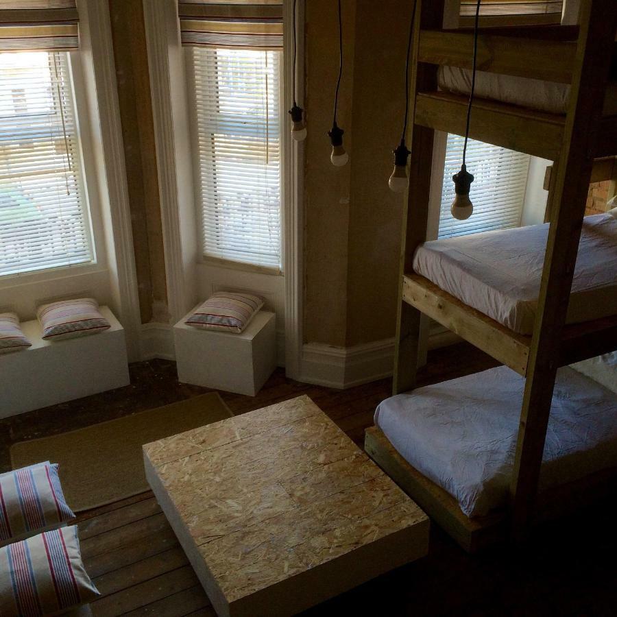 Bunkhouse Hostel *