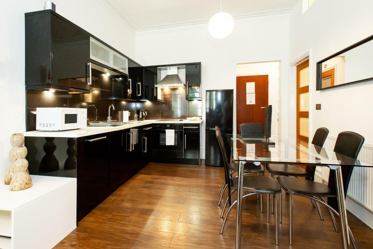 2 Bed Flat Near Town Centre