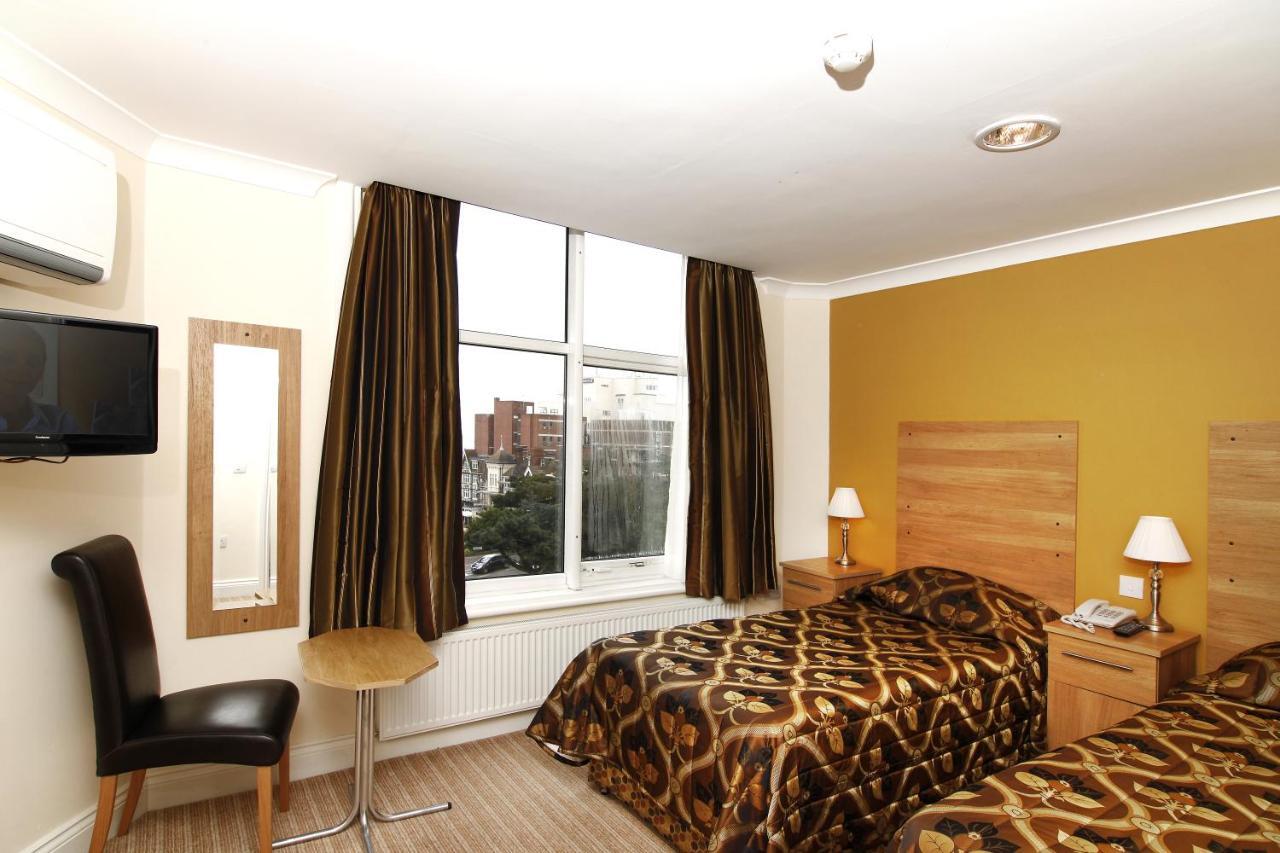 Russell Court Hotel