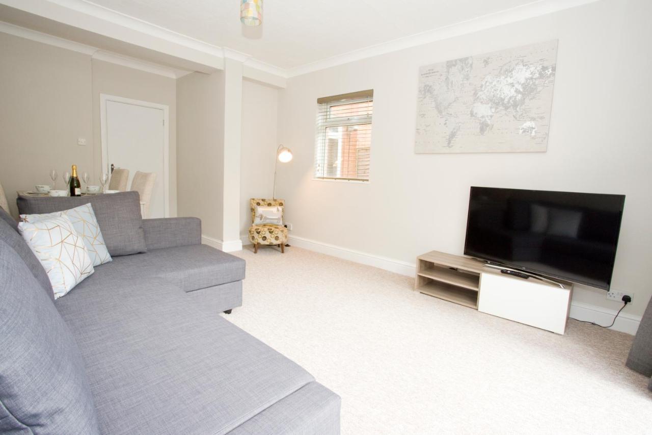 Chine Gardens - 2 Bedroom *