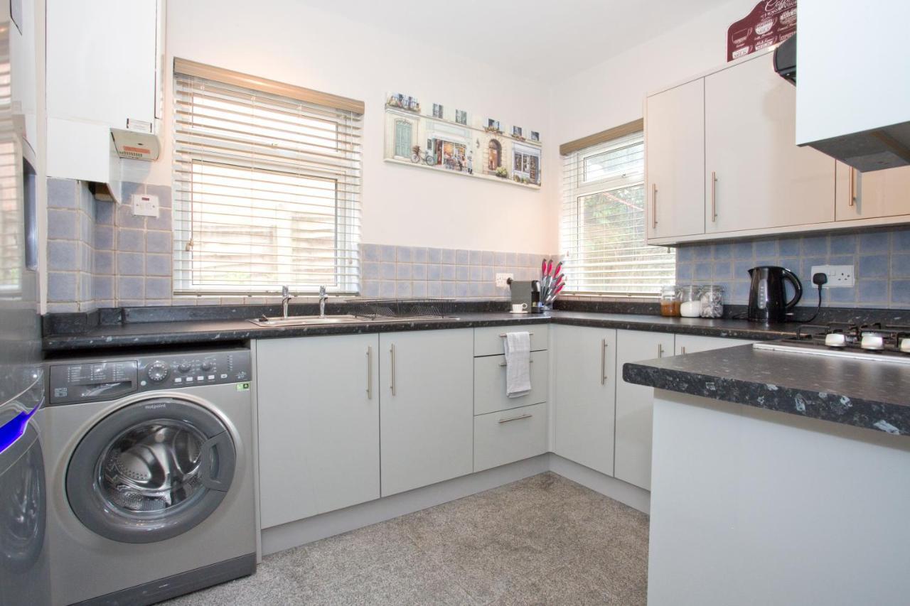 Chine Gardens - 2 Bedroom * Bournemouth