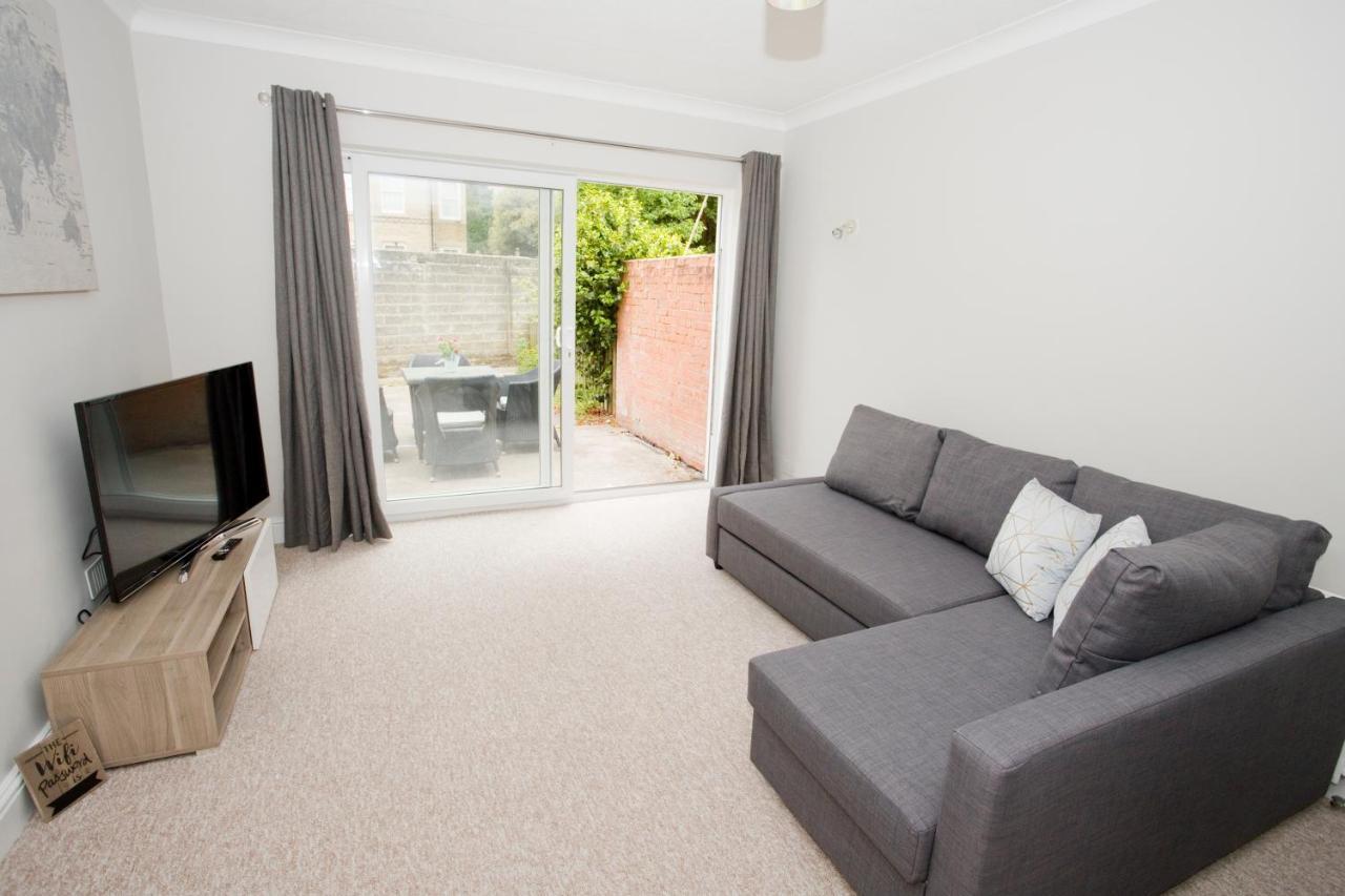 Chine Gardens - 2 Bedroom