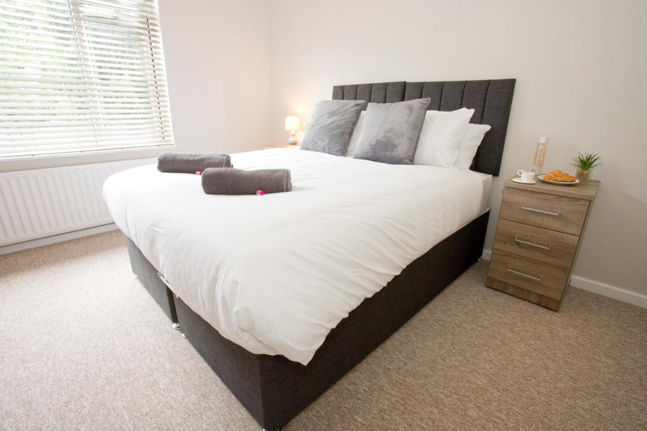 Apartment Chine Gardens - 2 Bedroom *