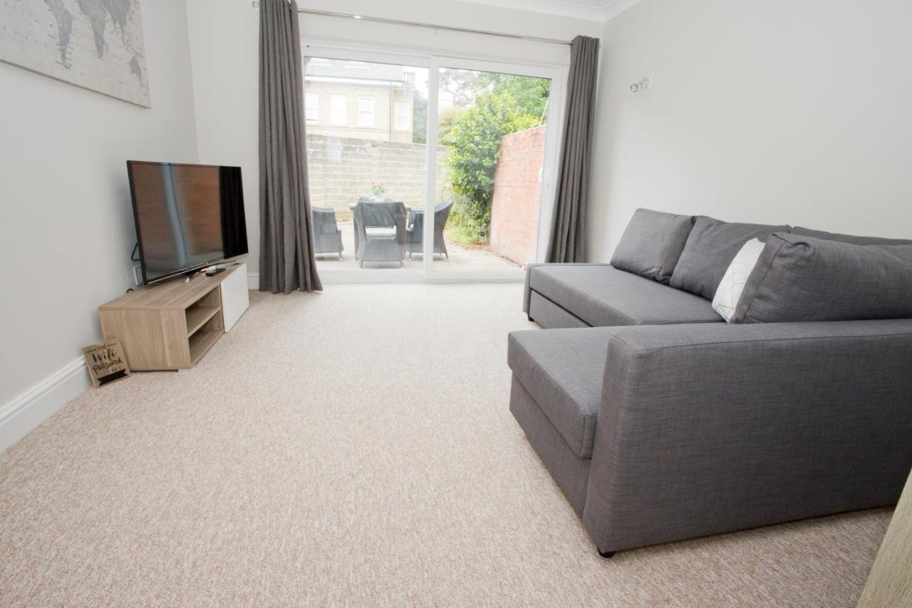 Chine Gardens - 2 Bedroom * Bournemouth