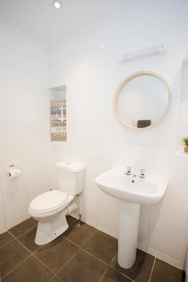 Apartment Chine Gardens - 2 Bedroom