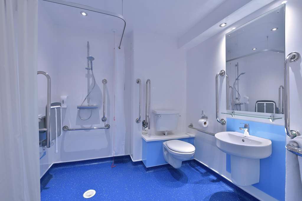 Travelodge 3*