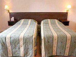 Denewood Guest house Bournemouth